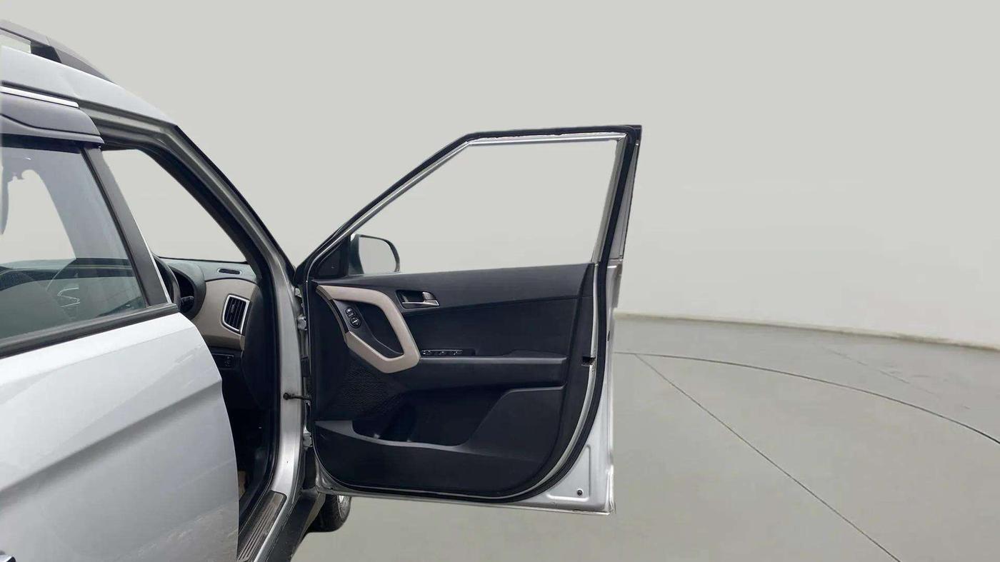 2016 Hyundai Creta SX PLUS 1.6 PETROL, Petrol, Manual, 1,17,552 km, RHS Front Door