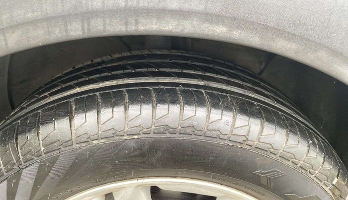 2016 Hyundai Creta SX PLUS 1.6 PETROL, Petrol, Manual, 1,17,492 km, Right Front Tyre Tread