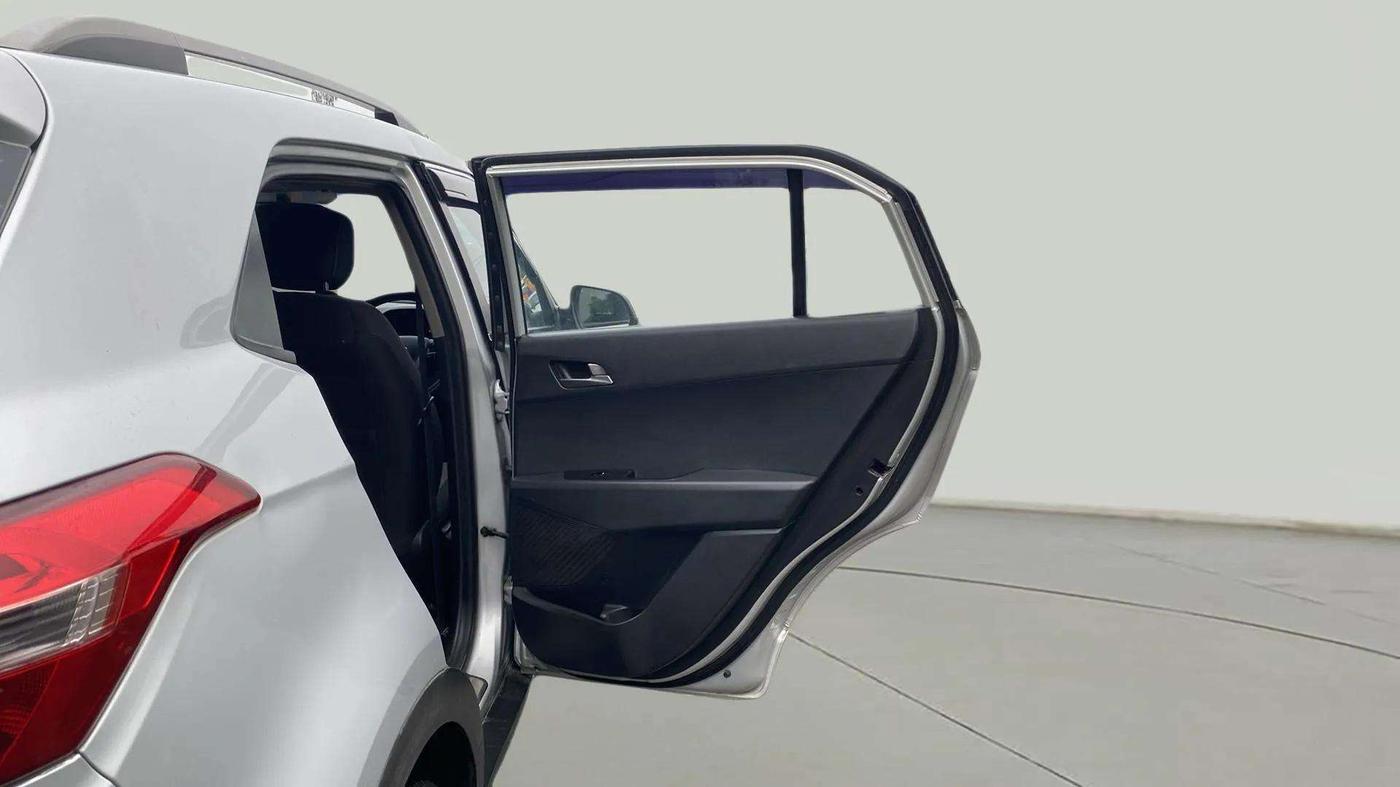 2016 Hyundai Creta SX PLUS 1.6 PETROL, Petrol, Manual, 1,17,552 km, RHS Rear Door