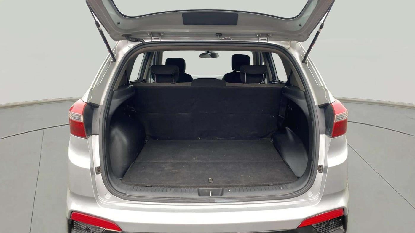 2016 Hyundai Creta SX PLUS 1.6 PETROL, Petrol, Manual, 1,17,552 km, Boot Inside