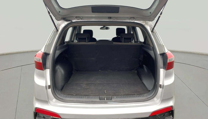 2016 Hyundai Creta SX PLUS 1.6 PETROL, Petrol, Manual, 1,17,492 km, Boot Inside