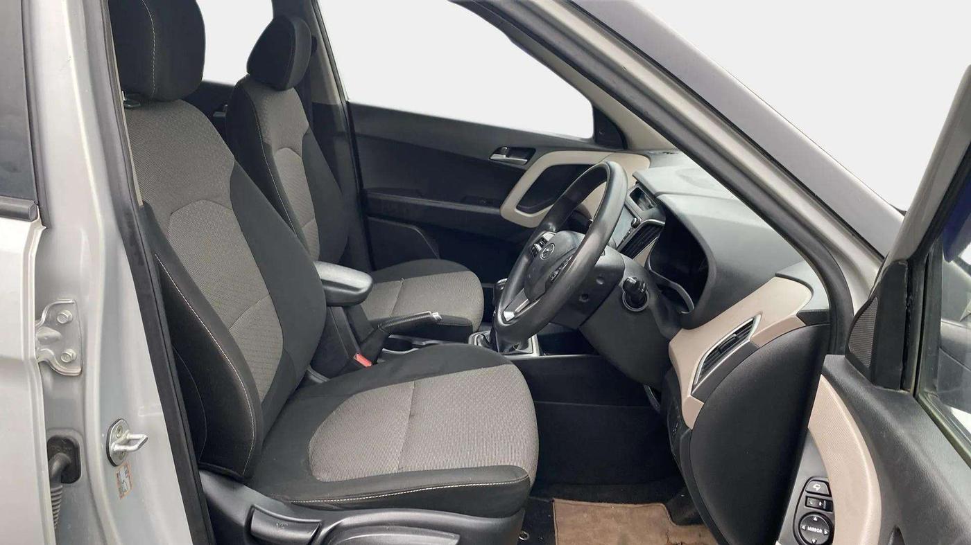 2016 Hyundai Creta SX PLUS 1.6 PETROL, Petrol, Manual, 1,17,552 km, Right Side Front Door Cabin