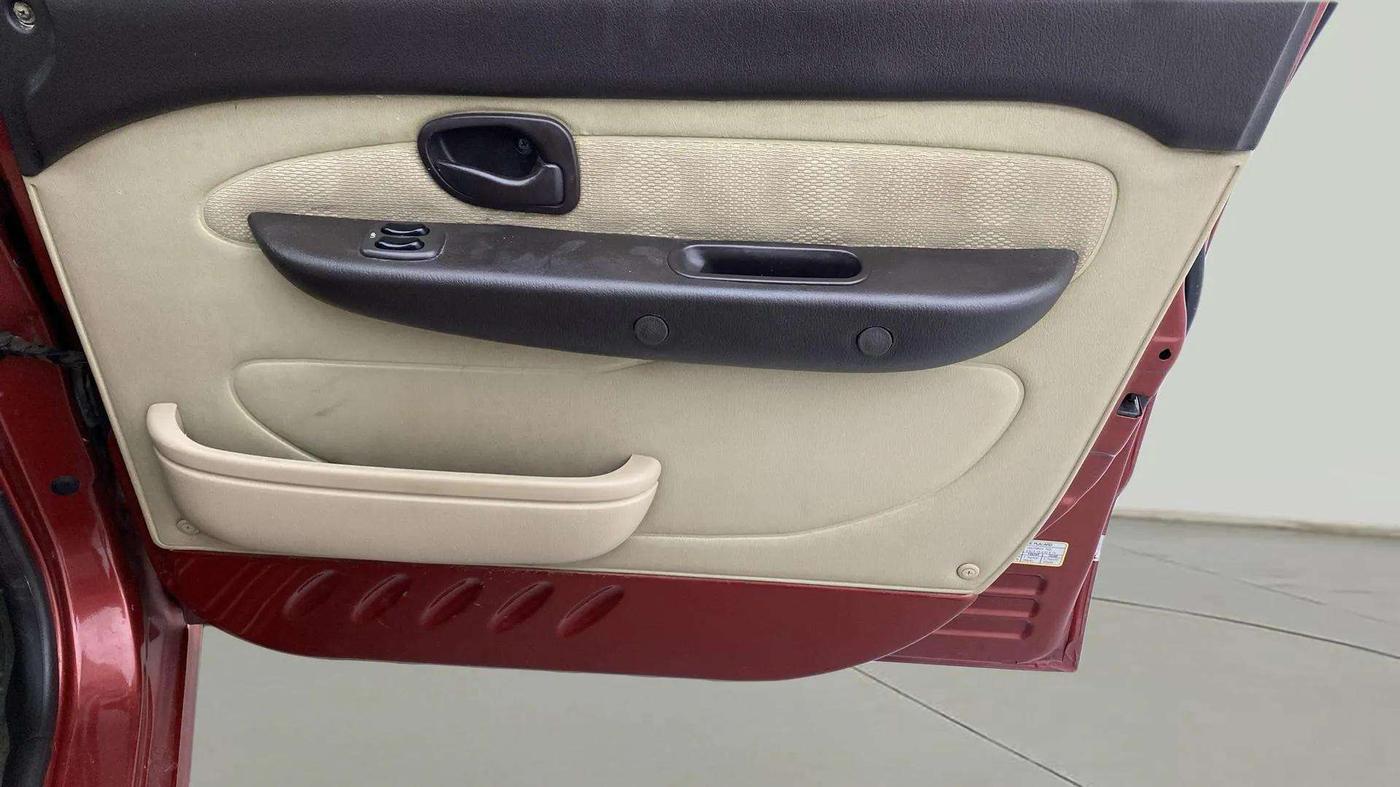 2013 Hyundai Santro Xing GLS, Petrol, Manual, 37,597 km, Driver Side Door Panels Control
