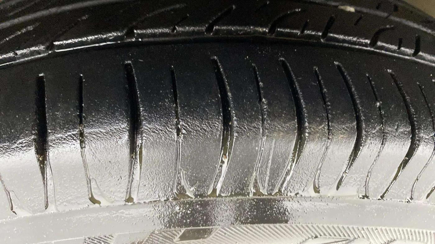 2013 Hyundai Santro Xing GLS, Petrol, Manual, 37,597 km, Right Front Tyre Tread