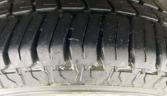 2013 Hyundai Santro Xing GLS, Petrol, Manual, 37,597 km, Right Rear Tyre Tread