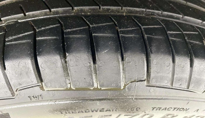 2013 Hyundai Santro Xing GLS, Petrol, Manual, 37,597 km, Left Rear Tyre Tread