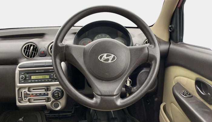 2013 Hyundai Santro Xing GLS, Petrol, Manual, 37,597 km, Steering Wheel Close Up