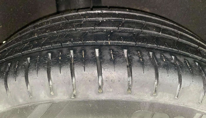2019 Toyota Glanza V, Petrol, Manual, 35,813 km, Right Rear Tyre Tread