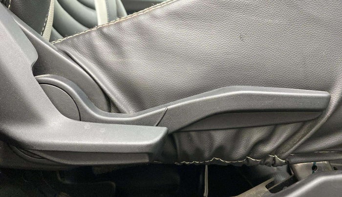 2019 Toyota Glanza V, Petrol, Manual, 35,813 km, Driver Side Adjustment Panel