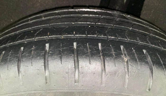 2019 Toyota Glanza V, Petrol, Manual, 35,813 km, Left Rear Tyre Tread