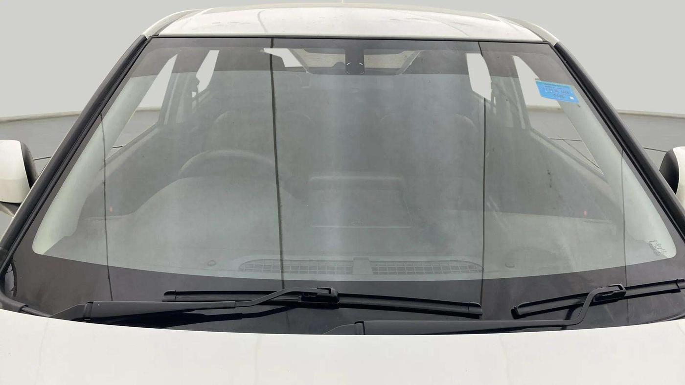 2022 Maruti BREZZA VXI SMART HYBRID, Petrol, Manual, 39,637 km, Front Windshield