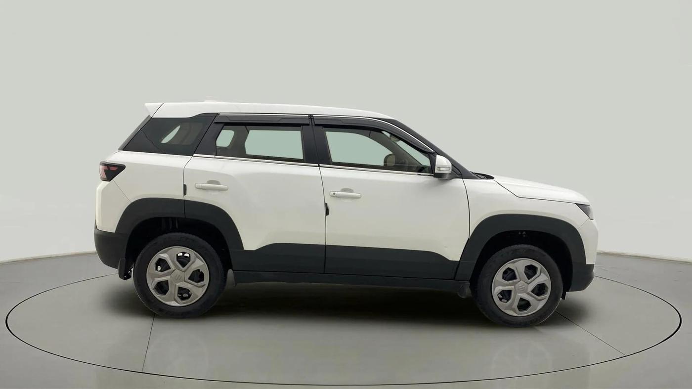 2022 Maruti BREZZA VXI SMART HYBRID, Petrol, Manual, 39,637 km, Right Side View