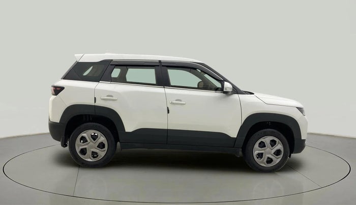 2022 Maruti BREZZA VXI SMART HYBRID, Petrol, Manual, 39,637 km, Right Side View