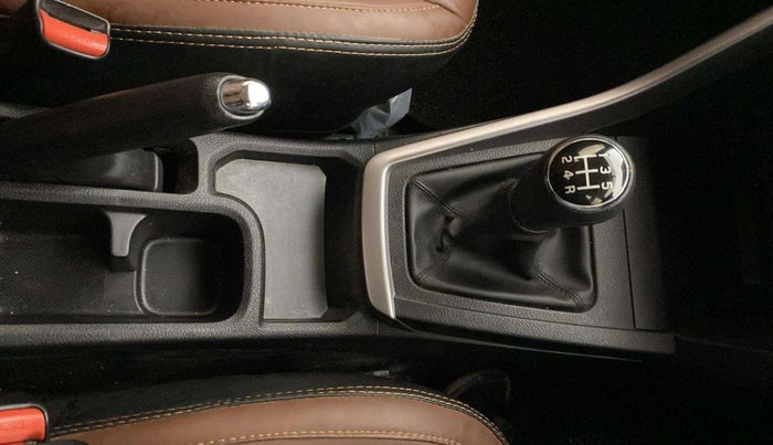 2022 Maruti BREZZA VXI SMART HYBRID, Petrol, Manual, 39,637 km, Gear Lever