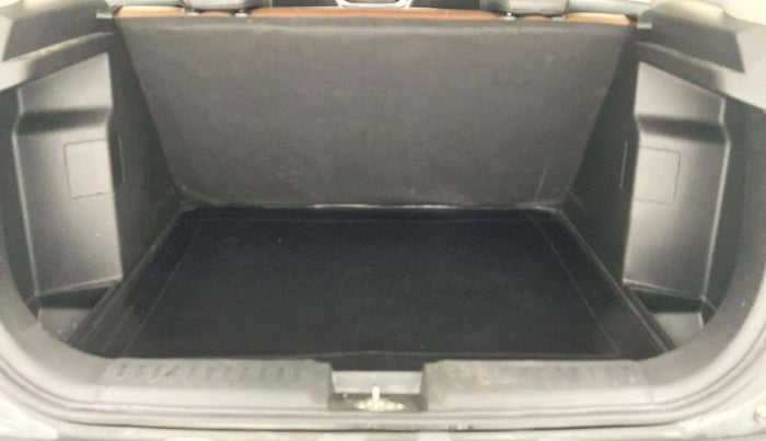 2022 Maruti BREZZA VXI SMART HYBRID, Petrol, Manual, 39,637 km, Boot Open Zoomed View
