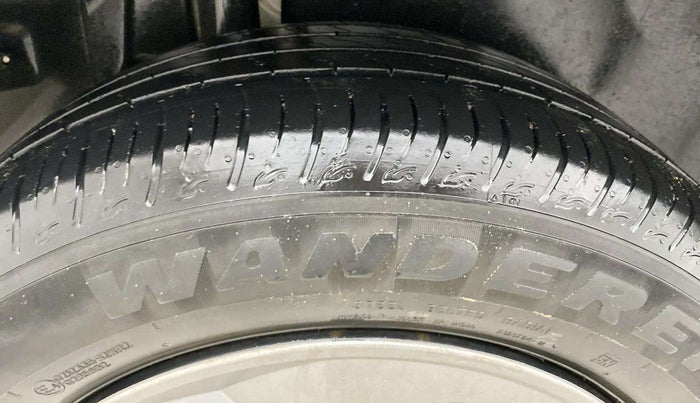2022 Maruti BREZZA VXI SMART HYBRID, Petrol, Manual, 39,637 km, Right Rear Tyre Tread