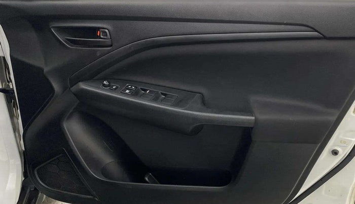 2022 Maruti BREZZA VXI SMART HYBRID, Petrol, Manual, 39,637 km, Driver Side Door Panels Control