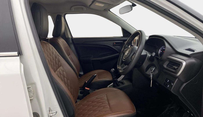 2022 Maruti BREZZA VXI SMART HYBRID, Petrol, Manual, 39,637 km, Right Side Front Door Cabin