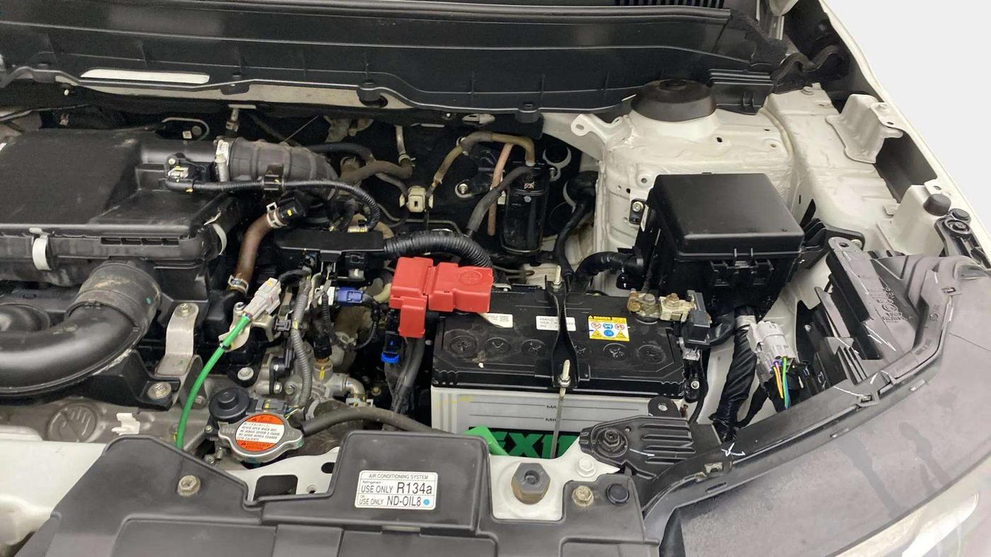 2022 Maruti BREZZA VXI SMART HYBRID, Petrol, Manual, 39,637 km, Engine View - Left