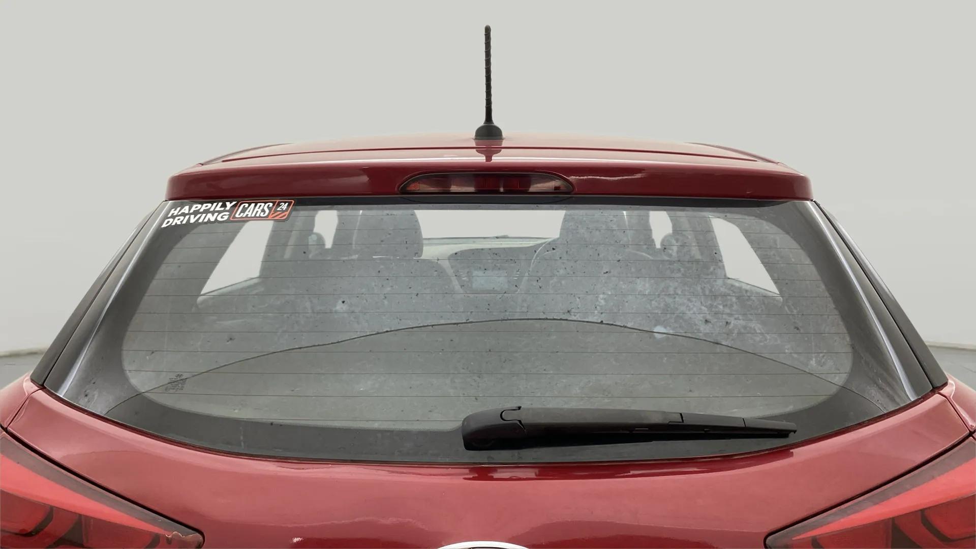 Rear-Windshield---Roof-25