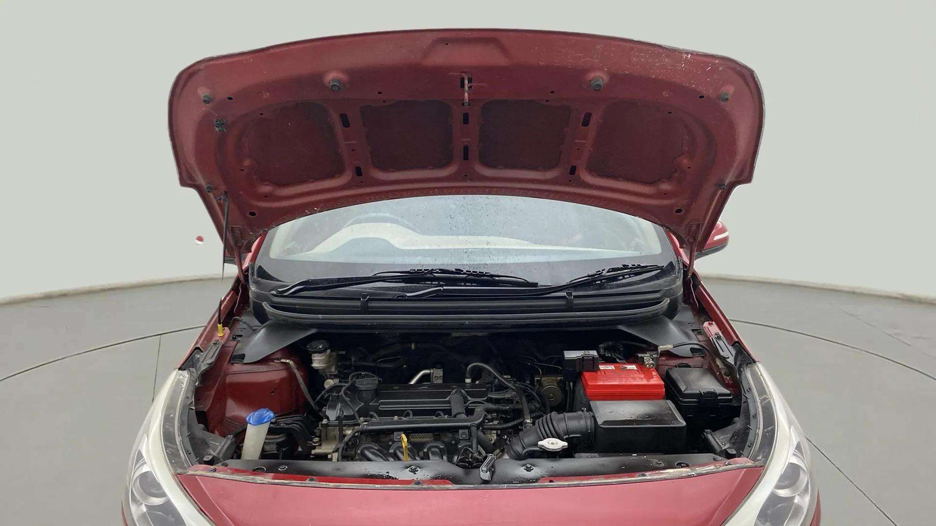 Engine-Full-View-With-Bonnet-Open-13