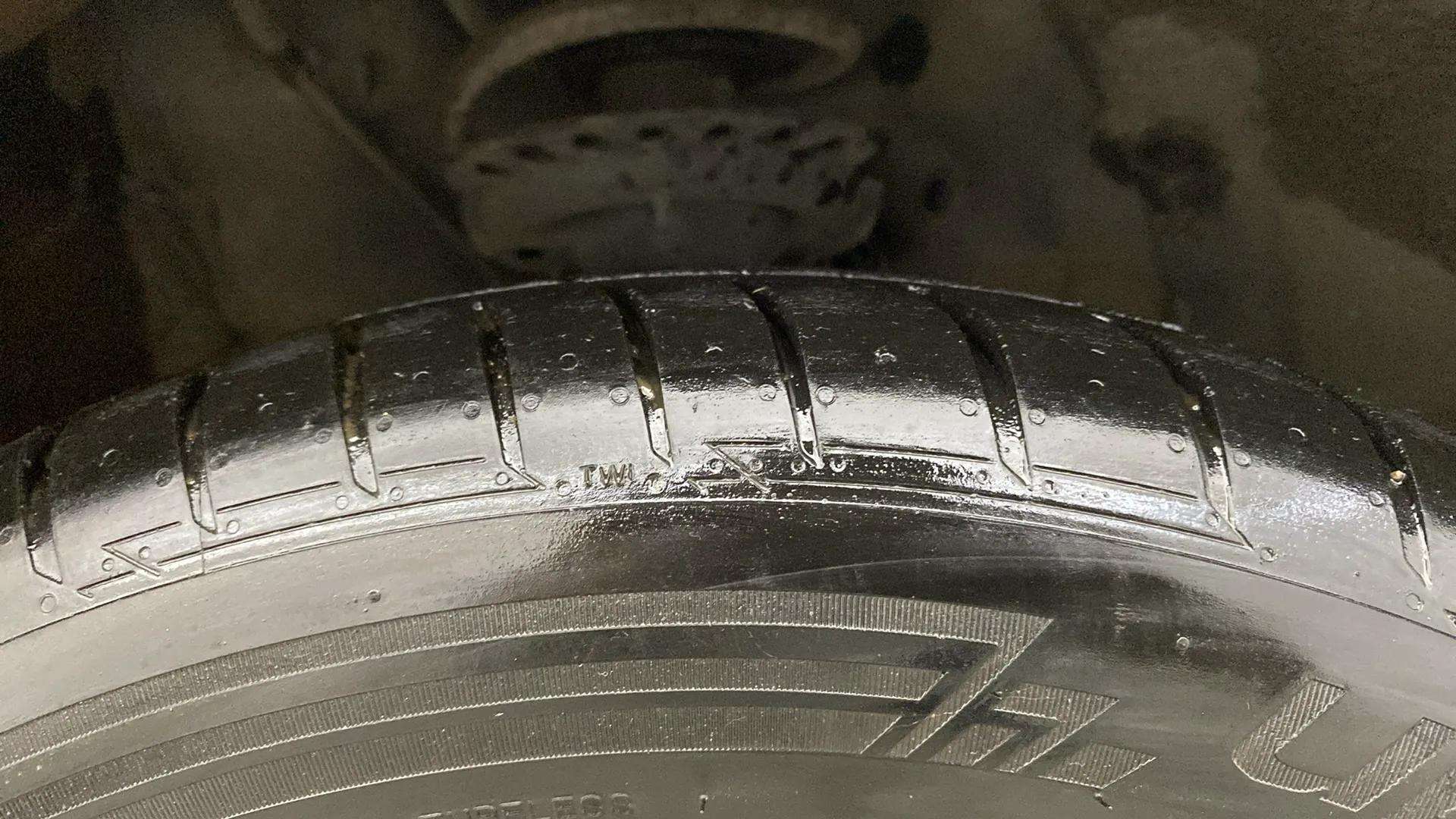 RHS-Front-Tyre-Tread-18