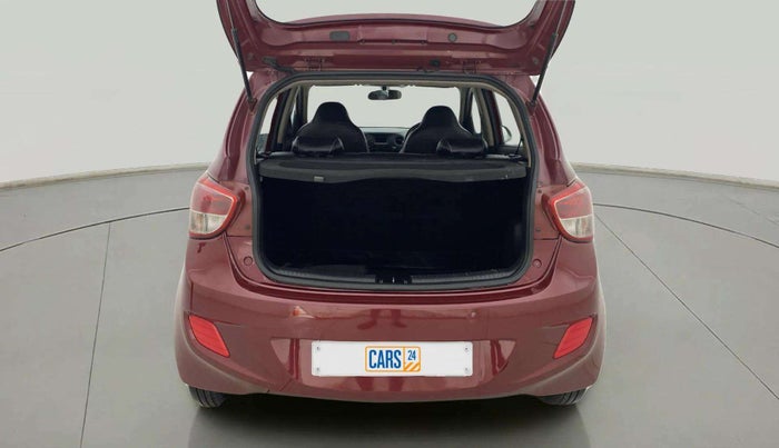 2016 Hyundai Grand i10 ASTA AT 1.2 KAPPA VTVT, Petrol, Automatic, 1,00,221 km, Boot Inside