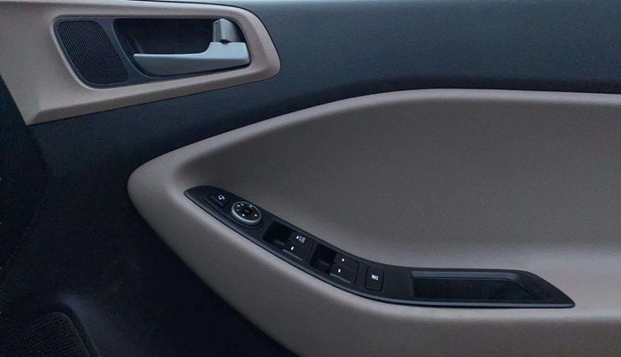 2019 Hyundai Elite i20 SPORTZ PLUS  1.2 CVT, Petrol, Automatic, 25,536 km, Driver Side Door Panels Control