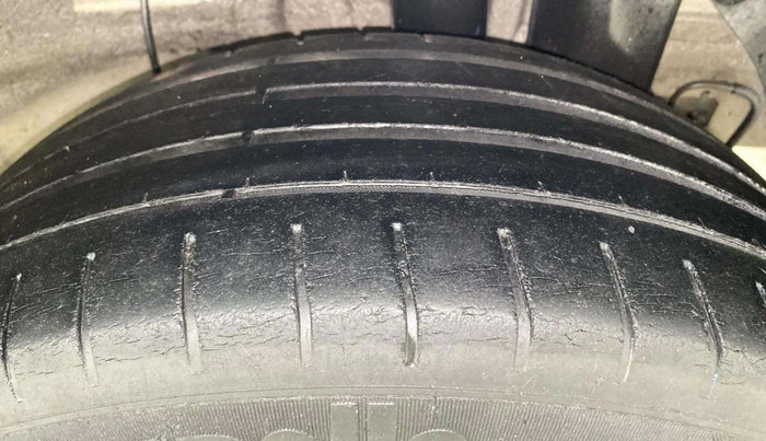 2016 Hyundai Elite i20 ASTA 1.2, Petrol, Manual, 58,564 km, Left Rear Tyre Tread