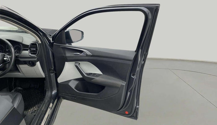 2021 Skoda KUSHAQ AMBITION 1.0L TSI AT, Petrol, Automatic, 23,166 km, RHS Front Door