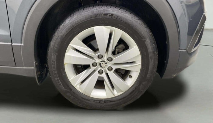 2021 Skoda KUSHAQ AMBITION 1.0L TSI AT, Petrol, Automatic, 23,166 km, Right Front Wheel