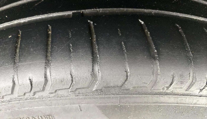 2021 Hyundai VENUE SX PLUS 1.0 TURBO DCT, Petrol, Automatic, 45,885 km, Right Front Tyre Tread