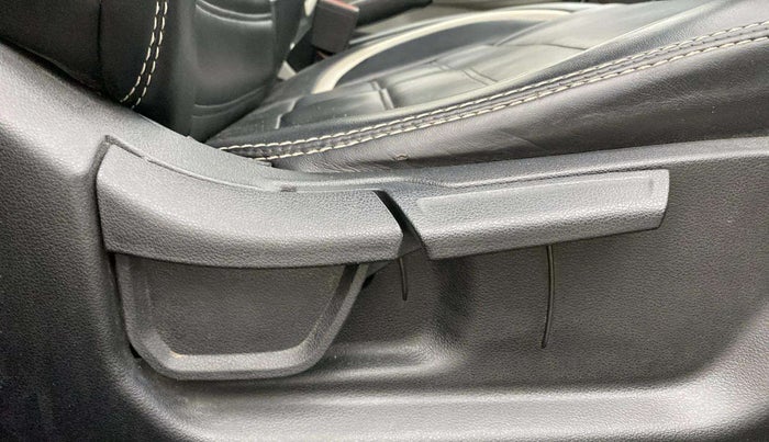 2023 Hyundai NEW I20 Sportz 1.2 IVT, Petrol, Automatic, 32,161 km, Driver Side Adjustment Panel