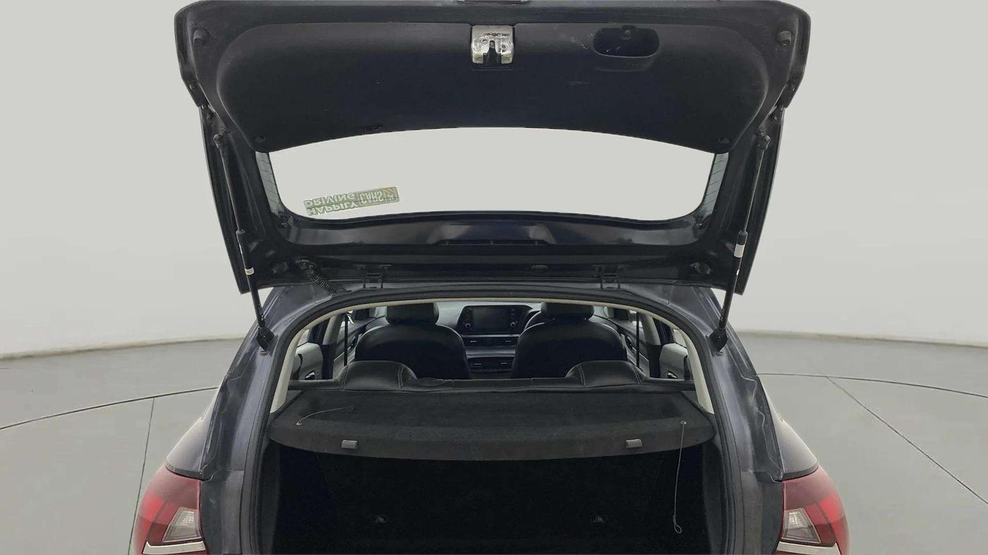 2023 Hyundai NEW I20 Sportz 1.2 IVT, Petrol, Automatic, 33,524 km, Boot Door Open