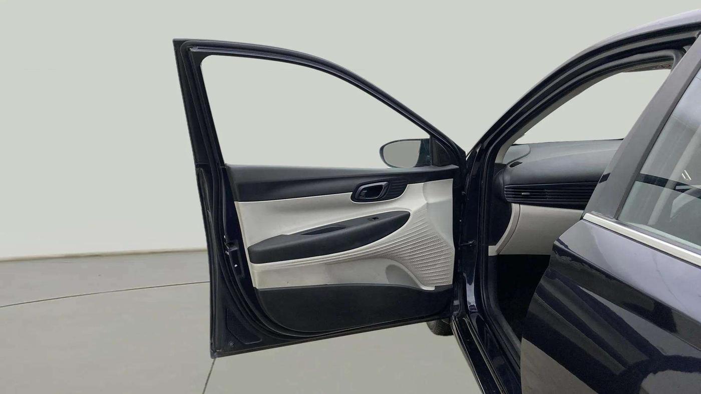2023 Hyundai NEW I20 Sportz 1.2 IVT, Petrol, Automatic, 33,524 km, LHS Front Door