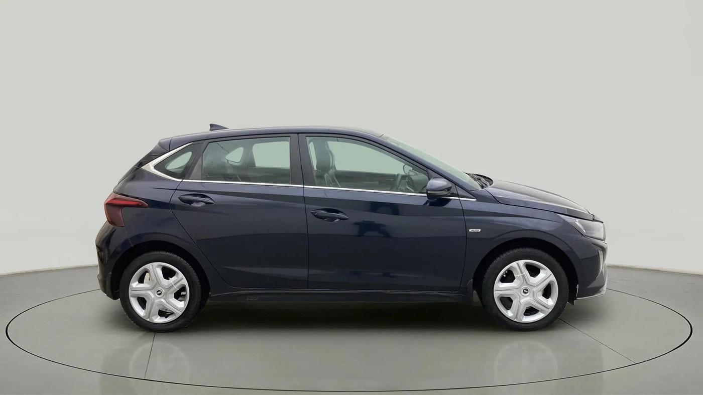 2023 Hyundai NEW I20 Sportz 1.2 IVT, Petrol, Automatic, 33,524 km, Right Side View