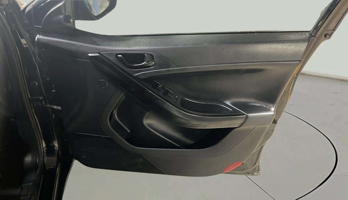 2022 Tata NEXON XZ PLUS (HS) PETROL DARK EDITION, Petrol, Manual, 50,362 km, Driver Side Door Panels Control