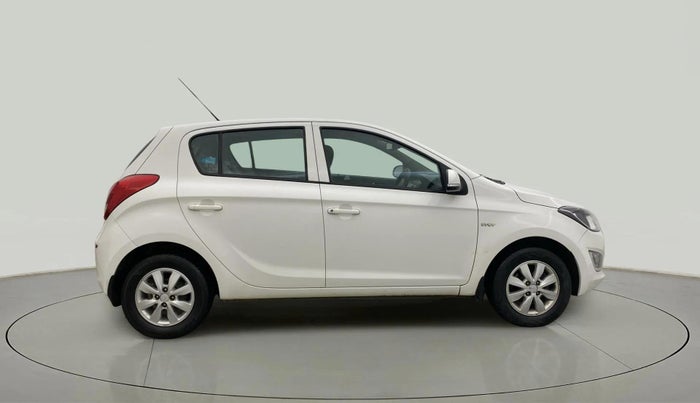 2014 Hyundai i20 SPORTZ 1.2, Petrol, Manual, 70,599 km, Right Side View