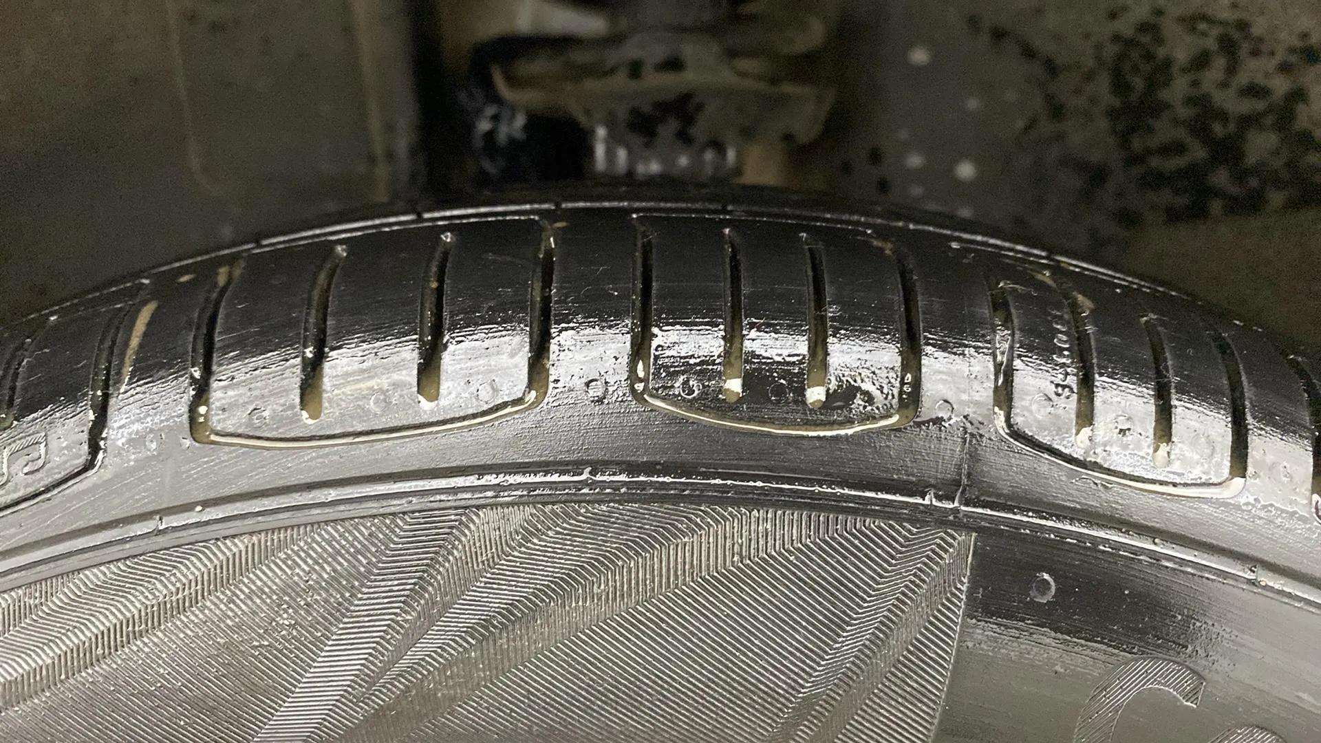 LHS-Front-Tyre-Tread-20