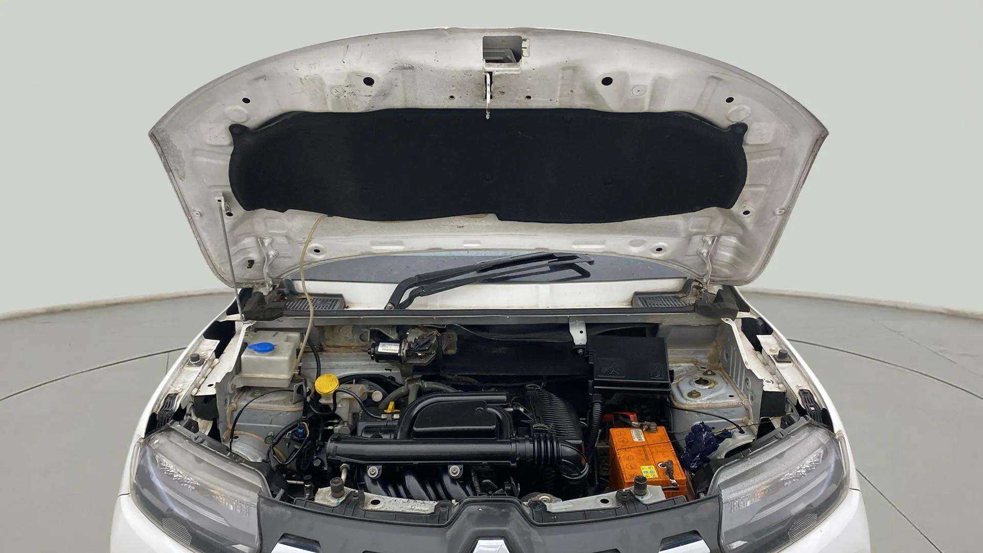Engine-Full-View-With-Bonnet-Open-13