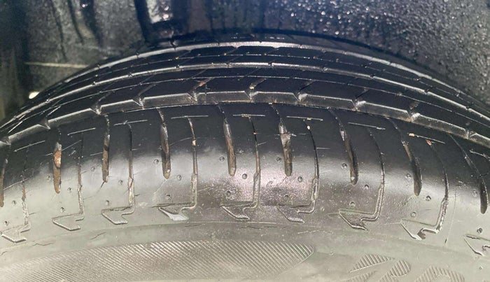 2017 Maruti IGNIS DELTA 1.2, Petrol, Manual, 1,916 km, Right Rear Tyre Tread