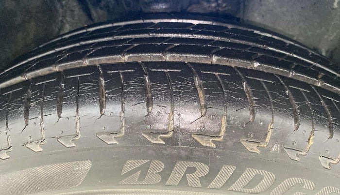 2017 Maruti IGNIS DELTA 1.2, Petrol, Manual, 1,916 km, Right Front Tyre Tread