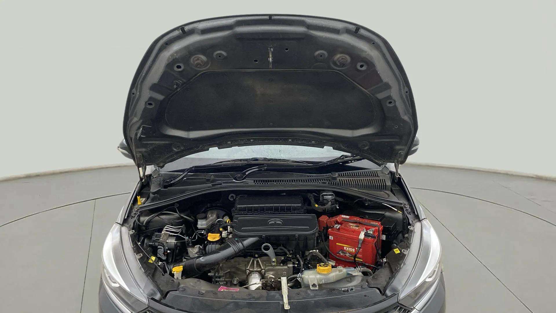 Engine-Full-View-With-Bonnet-Open-13