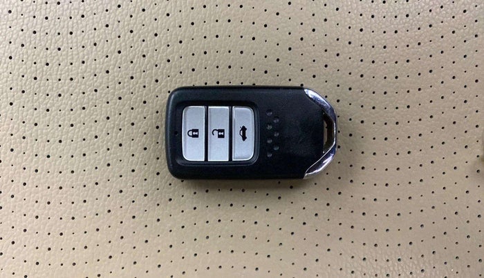 2016 Honda City 1.5L I-VTEC VX, Petrol, Manual, 49,465 km, Key Close Up