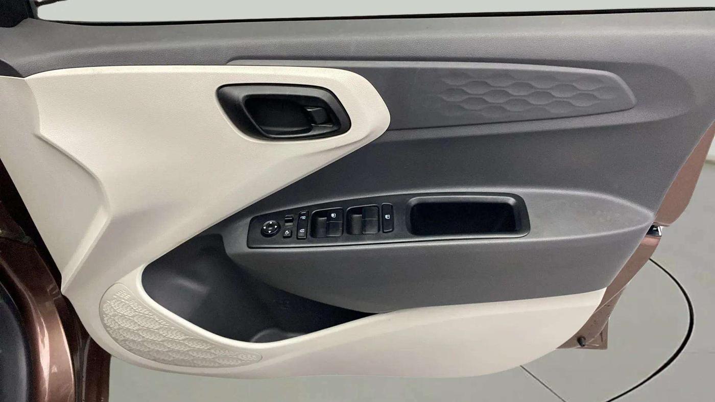 2020 Hyundai AURA S 1.2 AMT CRDI, Diesel, Automatic, 94,449 km, Driver Side Door Panels Control