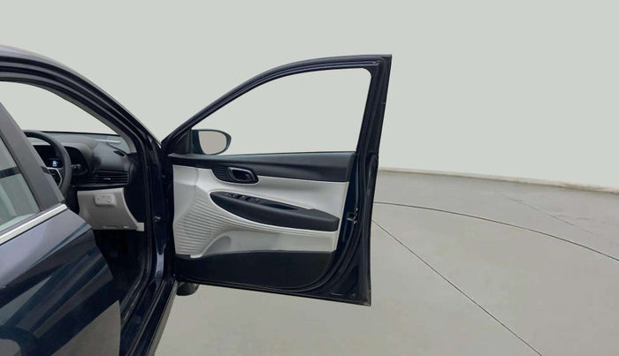 2023 Hyundai NEW I20 SPORTZ 1.2 IVT, Petrol, Automatic, 21,348 km, RHS Front Door
