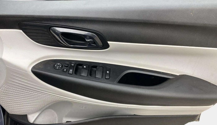 2023 Hyundai NEW I20 SPORTZ 1.2 IVT, Petrol, Automatic, 21,348 km, Driver Side Door Panels Control