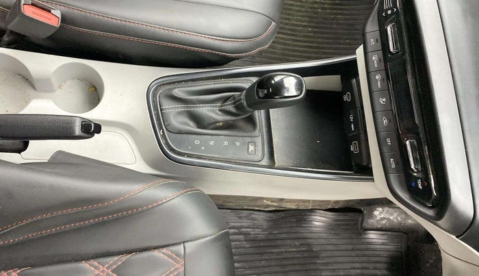 2023 Hyundai NEW I20 SPORTZ 1.2 IVT, Petrol, Automatic, 21,348 km, Gear Lever