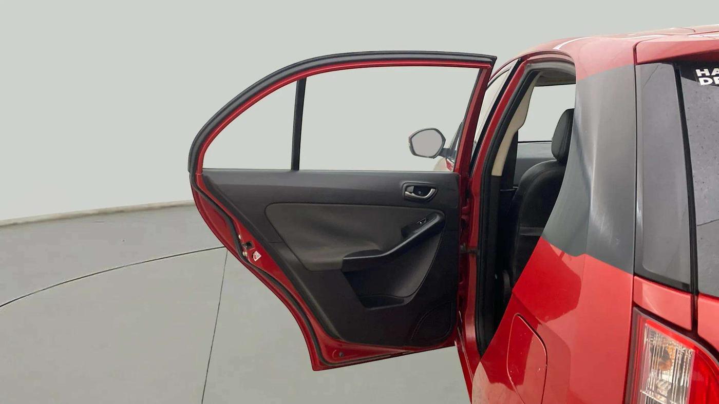 2014 Tata Bolt XT REVOTRON, Petrol, Manual, 52,371 km, LHS Rear Door