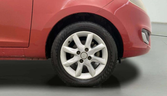 2014 Tata Bolt XT REVOTRON, Petrol, Manual, 52,371 km, Right Front Wheel